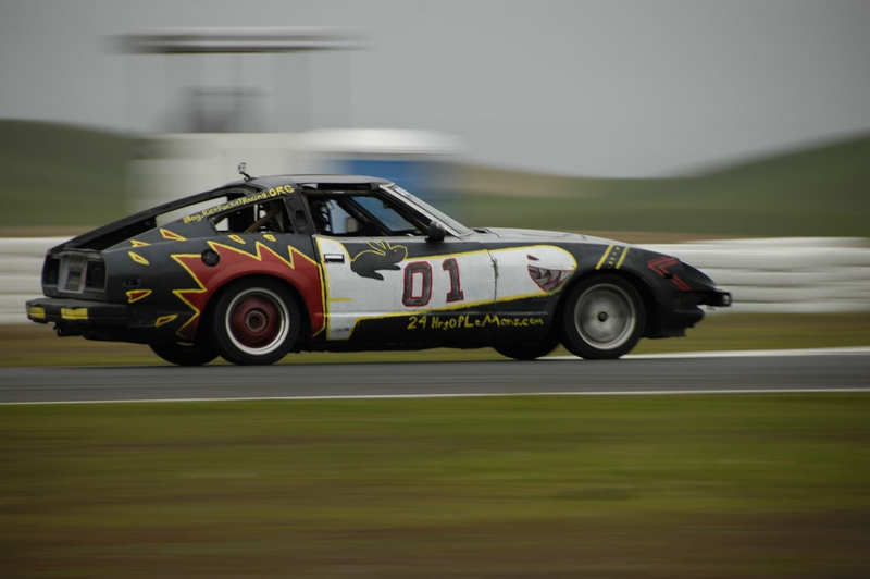 Illustration for article titled 24 Hours Of LeMons Arse Freeze-A-Palooza Über Gallery: Awesome Datsuns, Driven Nissans
